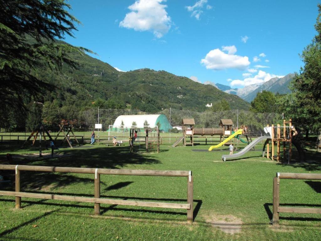 Casa Gialla Gera Lario Luaran gambar
