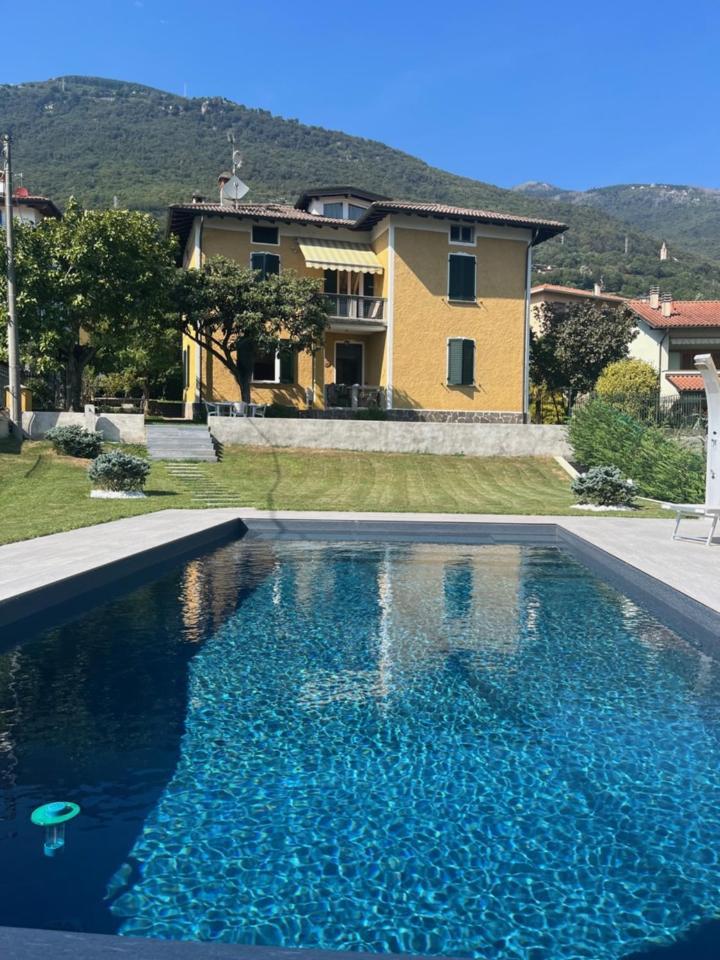 Casa Gialla Gera Lario Luaran gambar