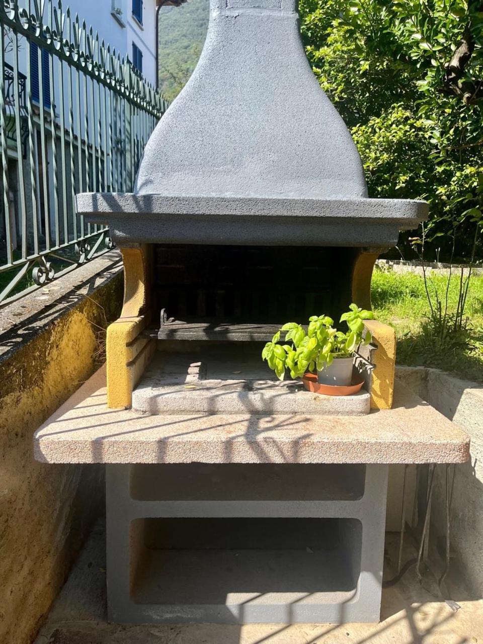 Casa Gialla Gera Lario Luaran gambar