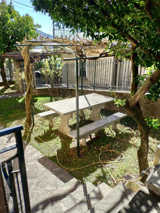 Casa Gialla Gera Lario Luaran gambar